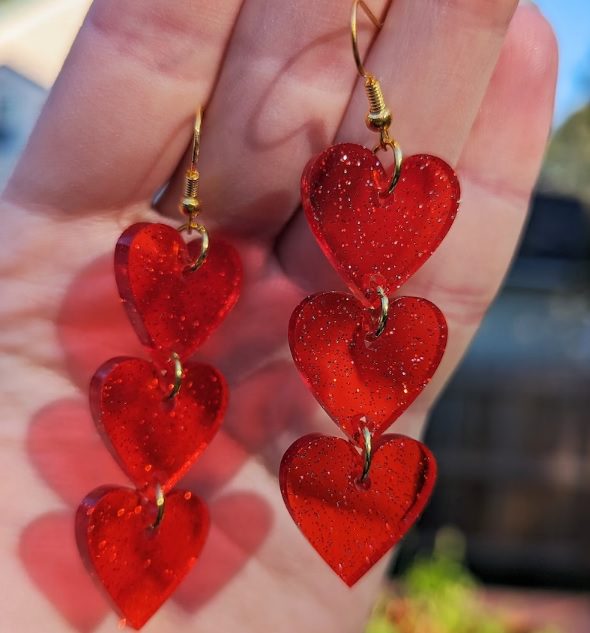 triple heart cascade earrings // mythandvenom