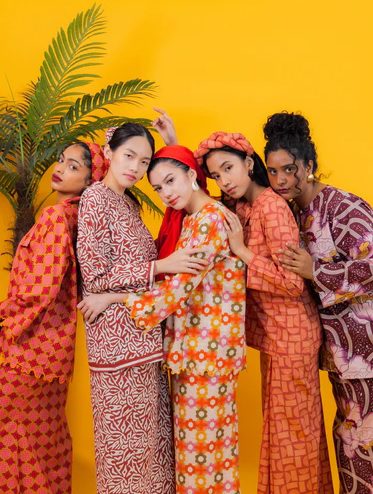 Fashion For Raya: How To Dress RETRO for Hari Raya 2024?